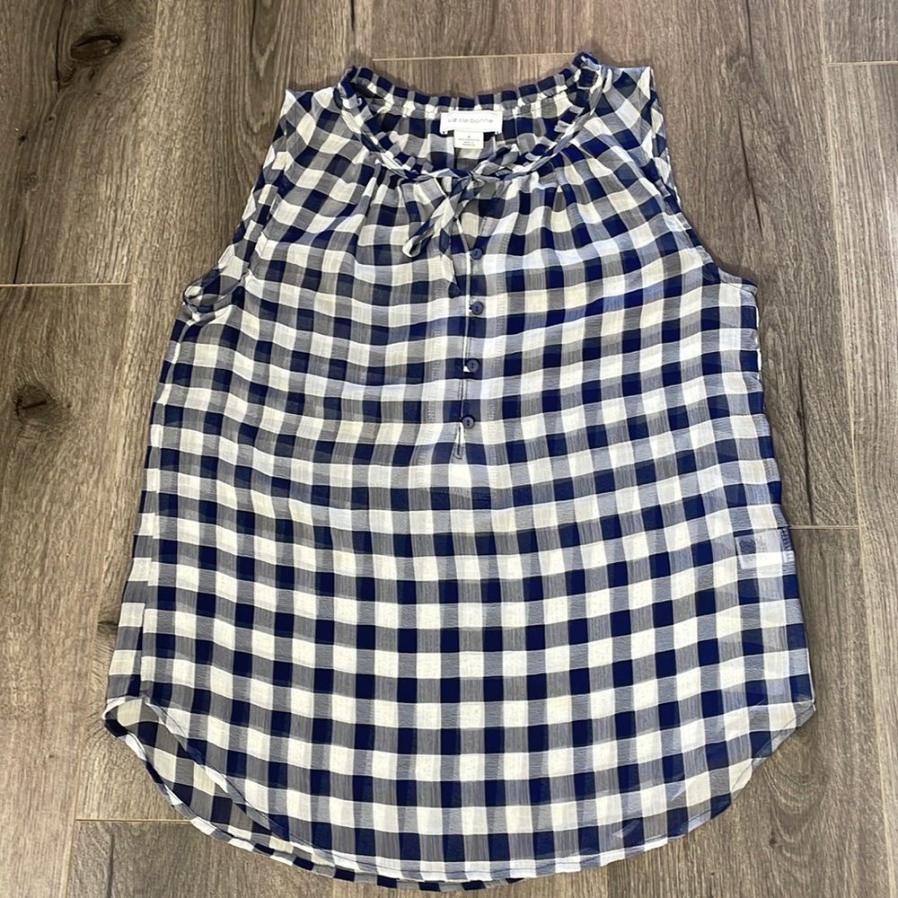 💚Liz Claiborne, size small Sleeveless top blue and white casual verstile